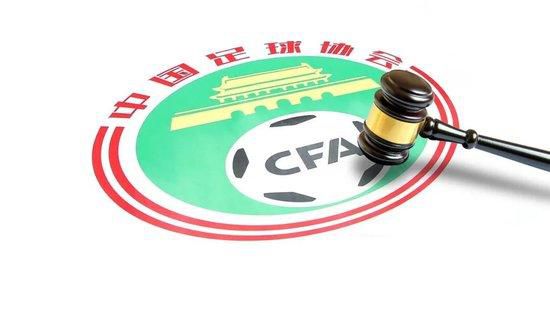 玉凤胴体羞涩张开双腿